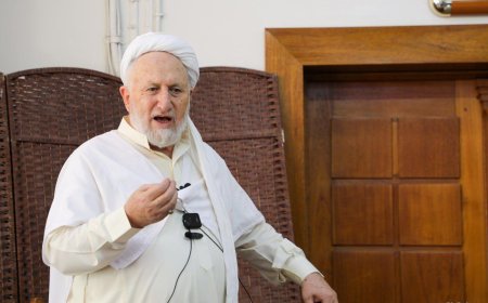 المرجع الخالصي من الكاظمية: كربلاء حاضرة في غزة.. والمقاومة جبهة واحدة ضد الطغيان العالمي