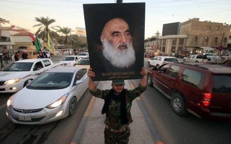 مكتب السيد السيستاني يرفض استخدام صوره في طريق الزائرين إلى كربلاء