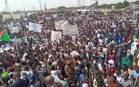 مسيرات حاشدة في دارفور تأييدًا لتحالف "تأسيس" وسط تصاعد الانقسام في السودان