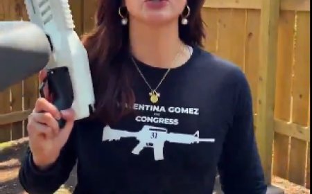 فضيحة انتخابية: مرشحة أمريكية تحرق القرآن وتتوعد بالقضاء على الإسلام