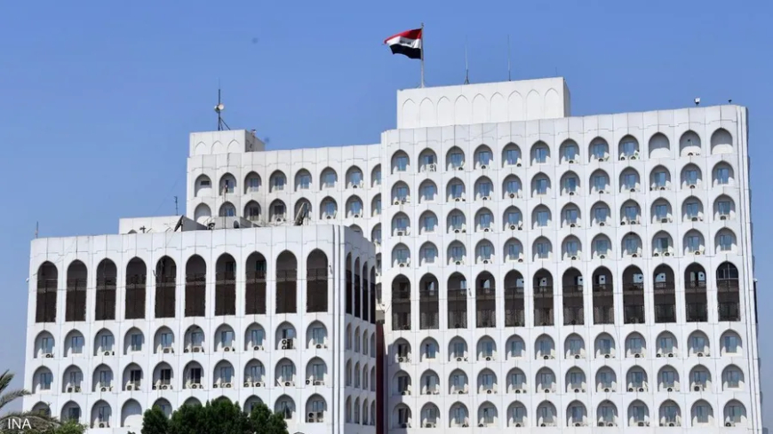 العراق يحتج رسمياً على تصريحات السفير البريطاني بشأن الحشد الشعبي