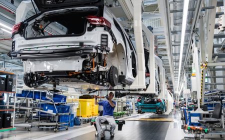 العراق يوقع اتفاقات مع شركات عالمية لإنتاج سيارات تعمل بالغاز محلياً