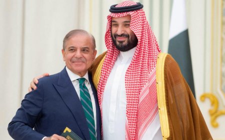 عقب توقيعها اتفاقية نووية مع باكستان.. ترامب يوجّه ضربة مباغتة للسعودية بتجميد صفقات السلاح