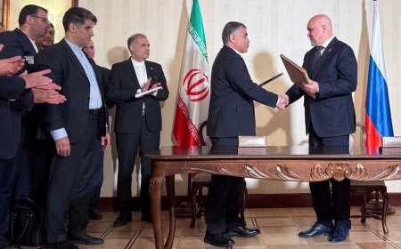 طهران وموسكو يوقعان اتفاقية لبناء 8 محطات نووية وسط جدل العقوبات الدولية
