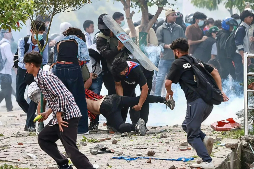مقتل 17 شخصًا خلال احتجاجات على حظر وسائل التواصل في النيبال