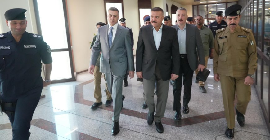 وزير الداخلية يصل البصرة لمتابعة الأوضاع الأمنية