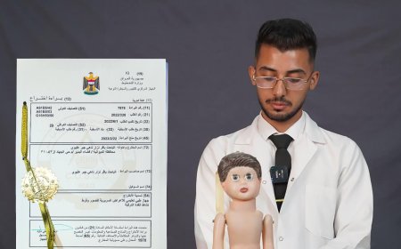 طبيب عراقي يبتكر جهازاً تعليمياً على شكل "دمية" للكشف عن اضطرابات الغدة الدرقية