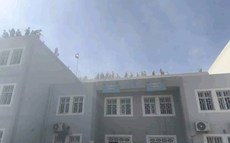 إصابة 11 شخصاً في حريق اندلع داخل مدرسة بالكوفة