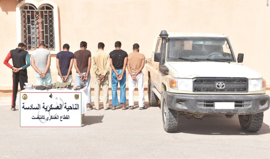 الجيش الجزائري يفكك خلية إرهابية في تامنغست ويصادر أسلحة ومعدات خطيرة