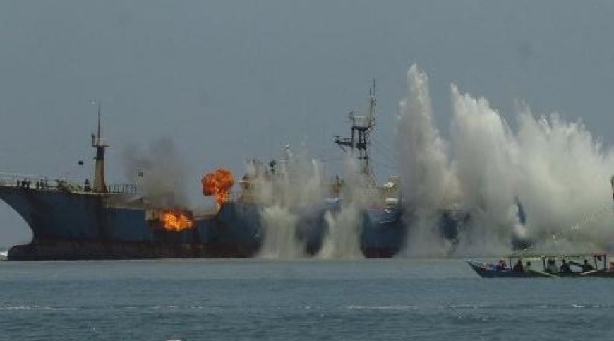 انفجار بسفينة وإطلاق نار خلال احتفال ميلادي يهزان الولايات المتحدة