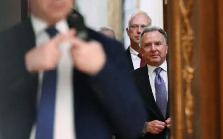 مفاوضات ميامي تدخل يومها الثالث.. كييف وواشنطن تؤكدان أن الكرة في ملعب موسكو