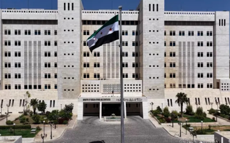 الخارجية السورية تدين تفجير مسجد الإمام علي في حمص وتعتبره عمل إجرامي