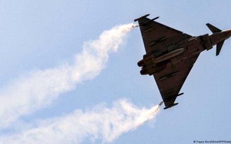 تصعيد خطير في حضرموت.. المجلس الانتقالي يتهم السعودية بغارات جوية واشتباكات دامية تهز حقول النفط