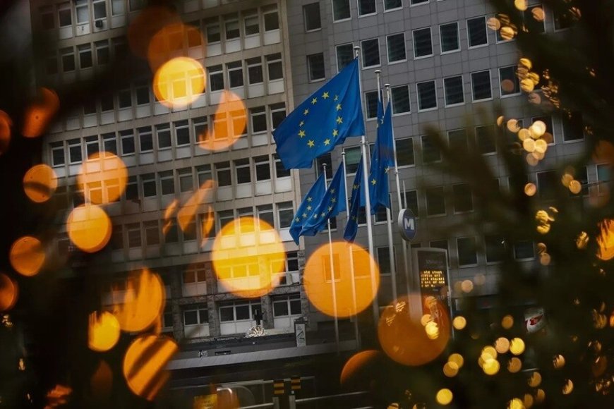 الاتحاد الأوروبي يثير جدلاً غير متوقع بشعار "USB-C" يُقارن بتراث نازي مؤلم