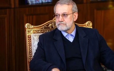 لاريجاني يبحث مع رئيس الوزراء القطري تطورات المنطقة وسبل التهدئة الدبلوماسية