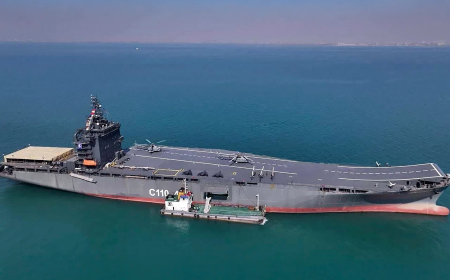 ماذا تعرف عن حاملة الطائرات المسيّرة الإيرانية “شهيد باهمن باقري”