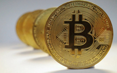 بتكوين تتماسك فوق 70 ألف دولار… ترقّب حذر بعد أسبوع صاخب