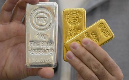 الذهب والفضة يواصلان الصعود… ضعف الدولار وترقّب تقرير الوظائف الأميركي يشعلان الأسواق