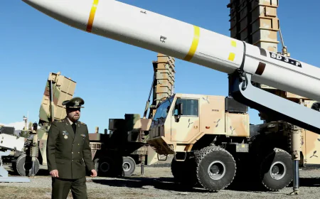 صواريخ ثقيلة في الموجة 34.. الحرس الثوري يعلن استهداف قواعد أميركية وإسرائيلية