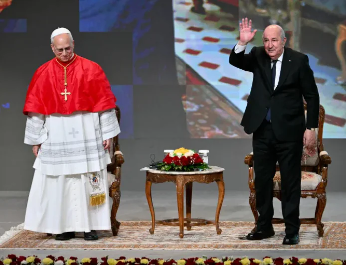 بابا الفاتيكان يتحدى ترامب: لا أخشى الضغوط  وسأواصل الدعوة إلى إنهاء الحروب